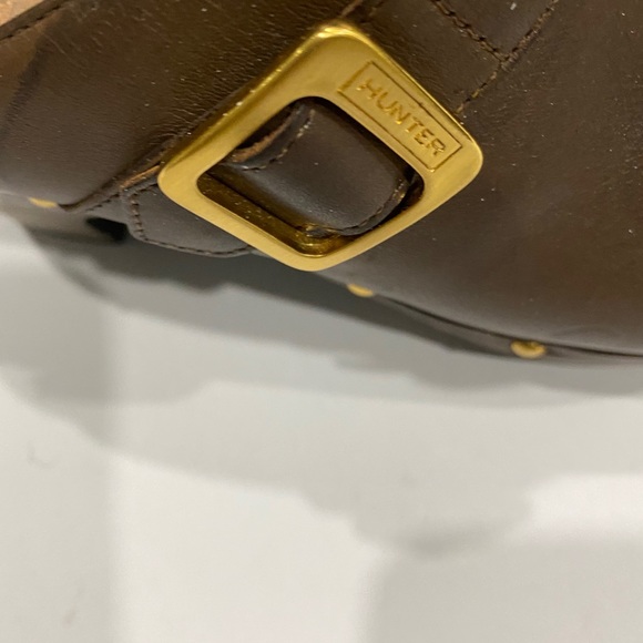 Hunter leather cognac women’s gold studded clogs - Picture 4 of 15